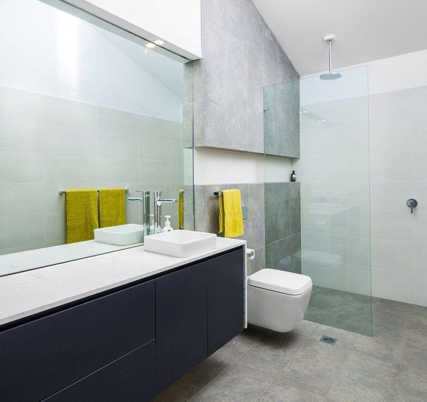 Reka bentuk bilik mandi digabungkan dengan tandas: gambar dalaman dan penyelesaian menarik