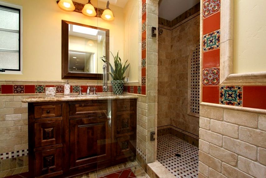 Mandi di niche: pilihan terbaik untuk bilik mandi kecil