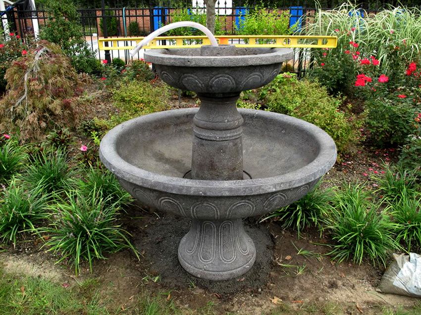 Fountain do-it-yourself di negara ini: aksen yang terang dalam reka bentuk kawasan pinggir bandar
