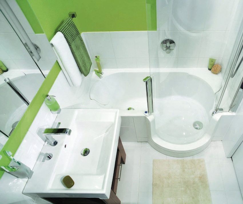 Foto membaiki bilik mandi dengan saiz kecil: mencipta bilik mandi dengan bijak