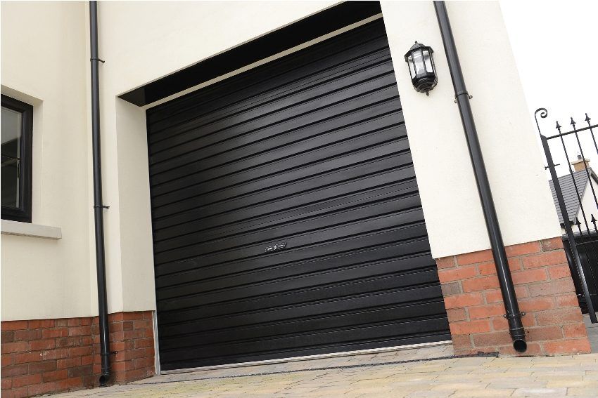 Pintu garaj pintu garaj: dimensi, harga, reka bentuk dan ciri pemasangan
