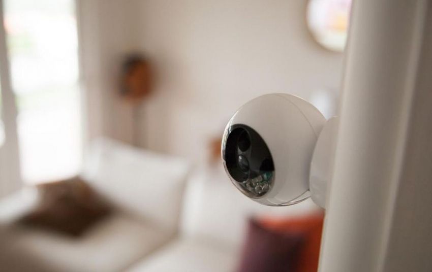Alat pengawasan video siap sedia untuk rumah persendirian: perlindungan perumahan yang boleh dipercayai