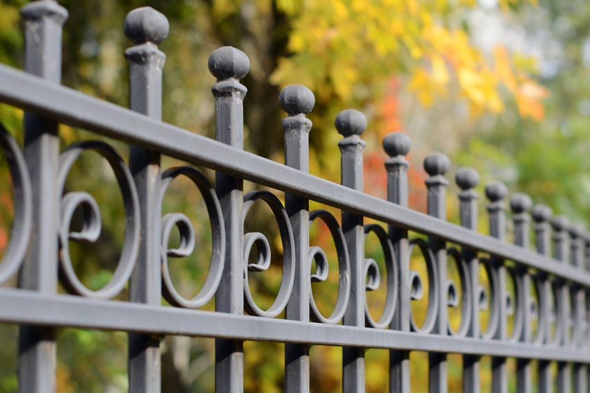 Pagar pagar: gambar pagar indah dan tahan lama untuk setiap rasa