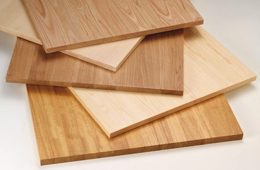 Perabot kayu: kemudahan dan eksklusif dalam mana-mana bahagian dalam