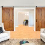 Pintu dalaman: gambar reka bentuk asal di pedalaman bilik