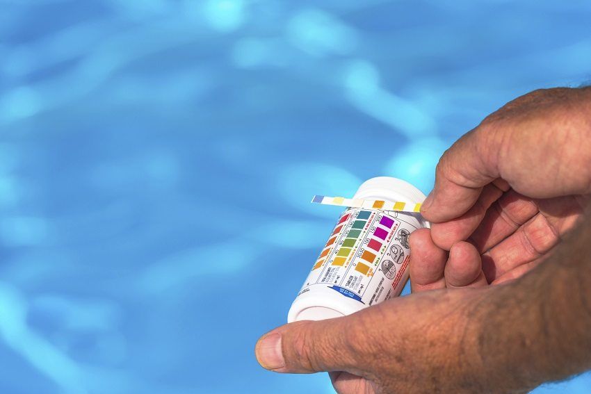 Tablet untuk kolam untuk pembasmian air: penjagaan yang betul kolam