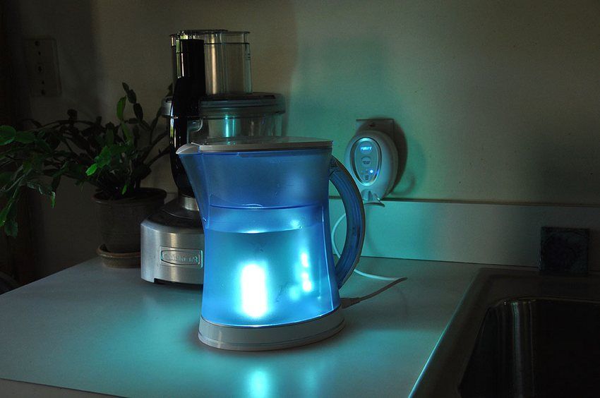 Lampu ultraviolet untuk kegunaan rumah: pilihan peranti