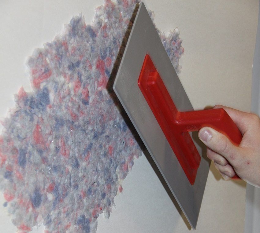 Bahan universal: kertas dinding cecair, bagaimana untuk menerapkannya di dinding dan permukaan lain