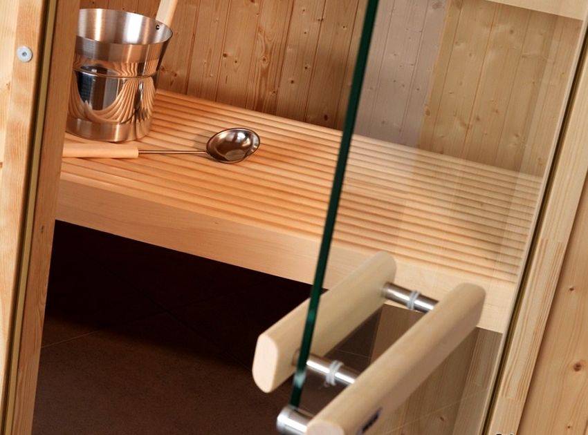Pintu untuk mandi dan sauna: memilih model tahan lasak yang indah dan kelembapan