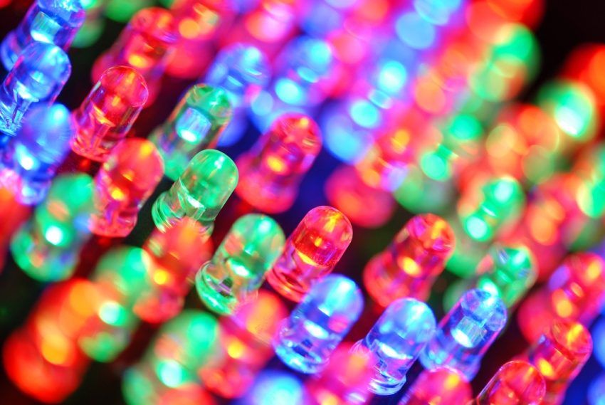 Ciri-ciri LED: penggunaan semasa, voltan, kuasa dan keluaran cahaya