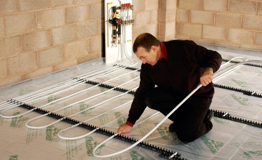 Apakah paip untuk pemanasan bawah lantai lebih baik dan lebih mudah digunakan