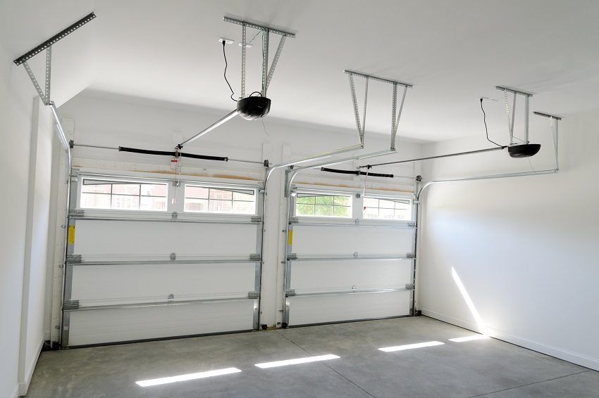 Pintu overhed garaj: dimensi, harga dan ciri