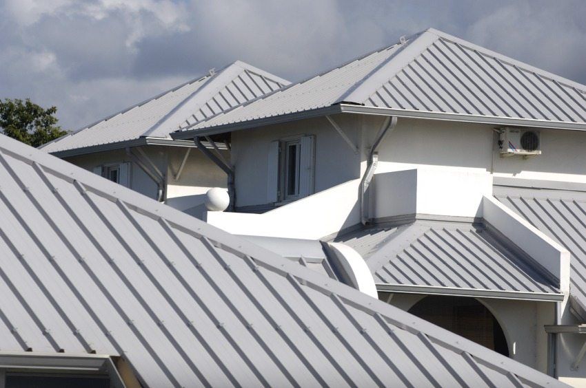 Pembukaan bumbung: saiz dan harga lembaran, ciri-ciri pelbagai jenis