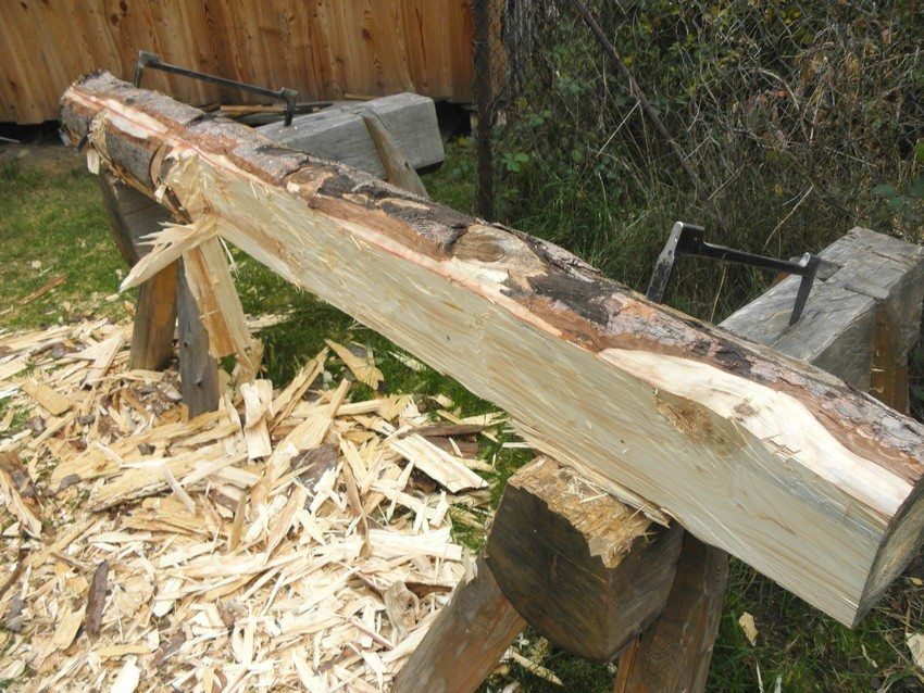 Bench diperbuat daripada kayu dengan tangan mereka sendiri untuk taman