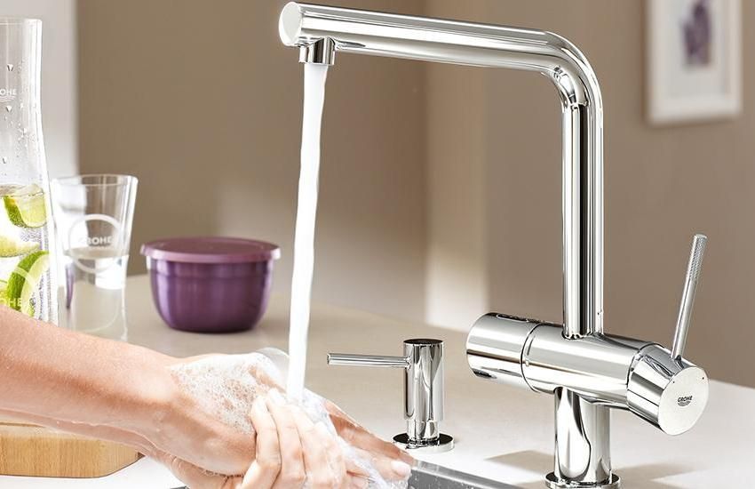 Faucets dapur  dengan paip  untuk air minuman generasi baru 