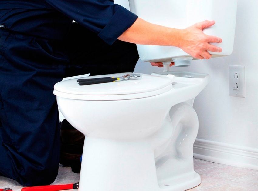 Mangkuk tandas: bagaimana memasang peranti bergantung pada jenis