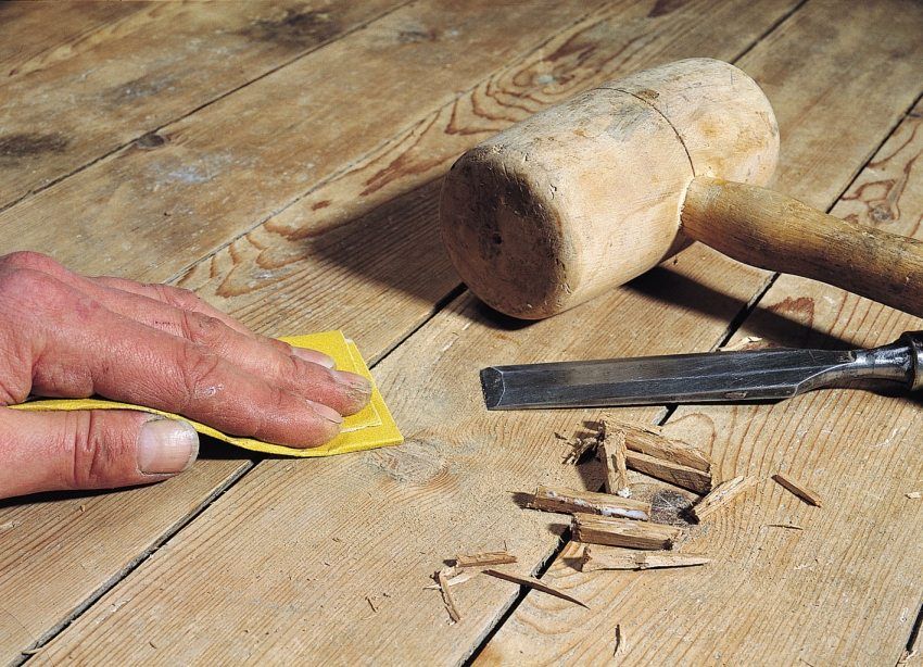 Video: bagaimana meletakkan lamina di lantai kayu dengan tangan, arahan dan tip mereka sendiri